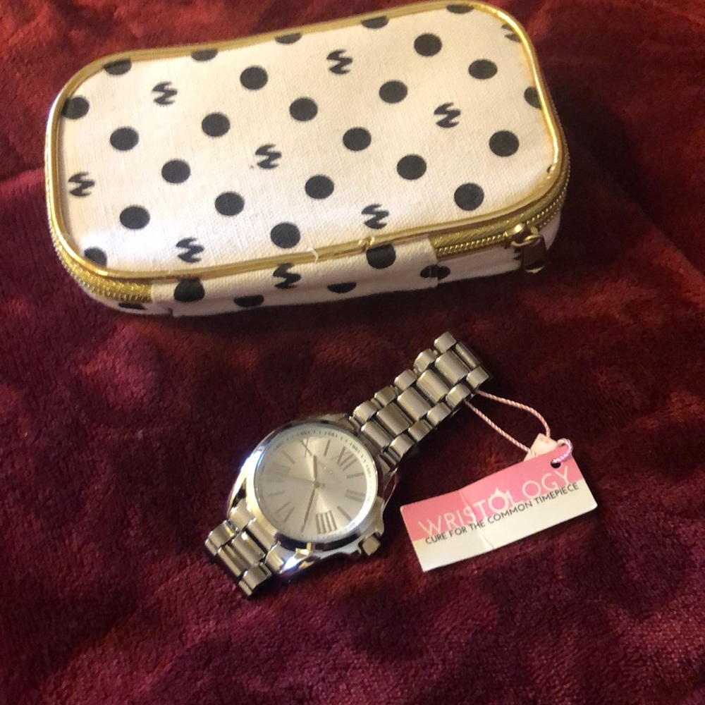 Oversized silver watch brand new never used